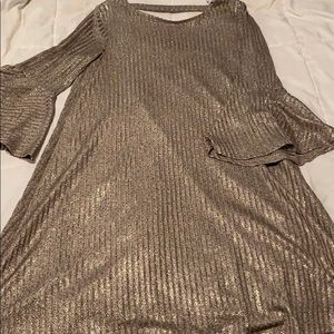 Stunning, sparkly dress!